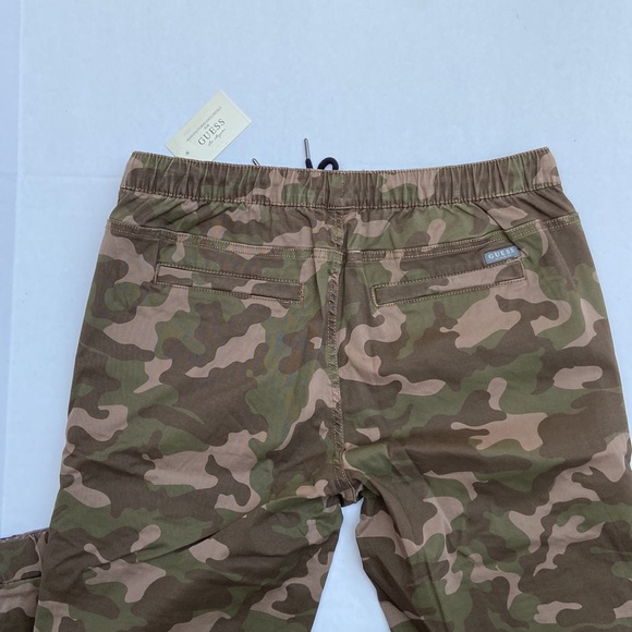 New GUESS Mens Camo Joggers - Picture 5 of 6